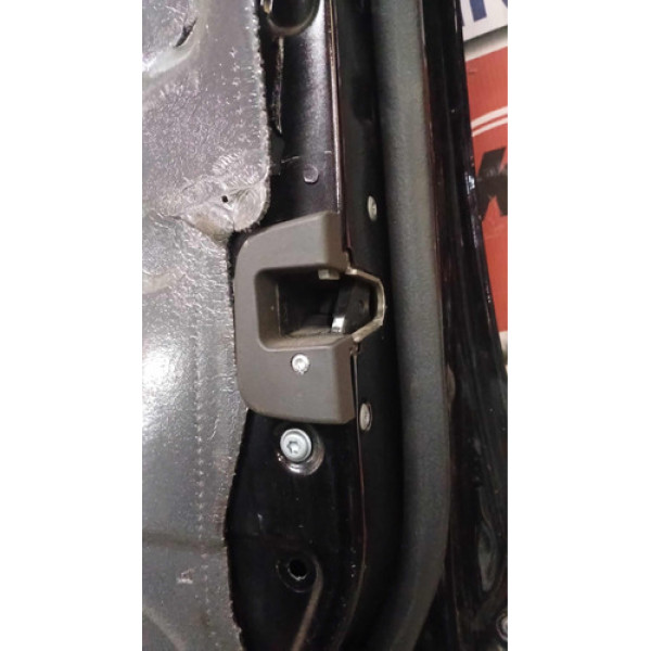 Fechadura Dianteira Direita Mercedes Benz C180 2001/2006 Dianteira