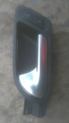 Maçaneta Interna Diant Esq Vw Tiguan Cromado/preto Dianteira