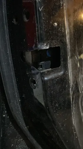 Fechadura Porta Dianteira Esquerda Chevrolet Cobalt 12/19