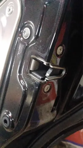 Fechadura T.d Mercedes C180 / C200 / C250 2009 / 2014
