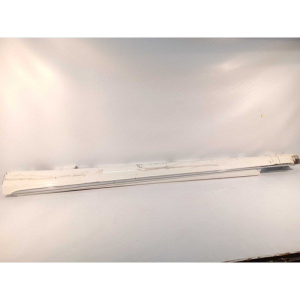 Spoiler Esquerdo Detalhe Mercedes C200 2015 2016 2017 2018 
