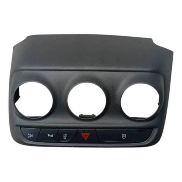 Botão Pisca Alerta Chevrolet Tracker 2023 2024  