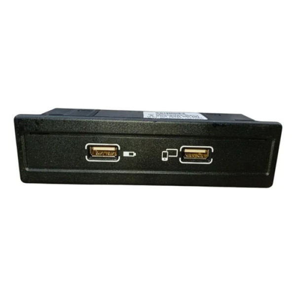Entrada Dupla Usb Mercedes C180 2016 Detalhe
