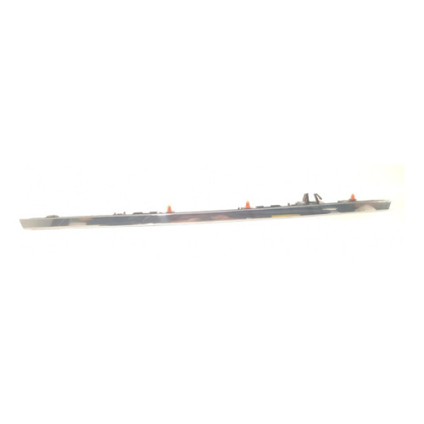 Moldura Cromada Com Aplique Luz Placa Mercedes C180 2012 Preto