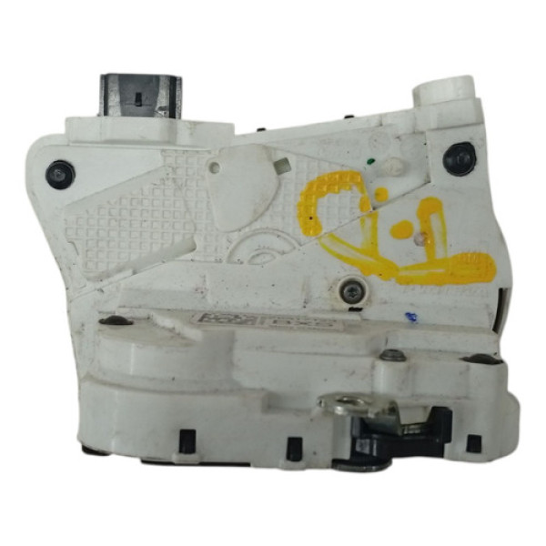 Fechadura Porta Traseira Direita Chevrolet Tracker 2023 2024