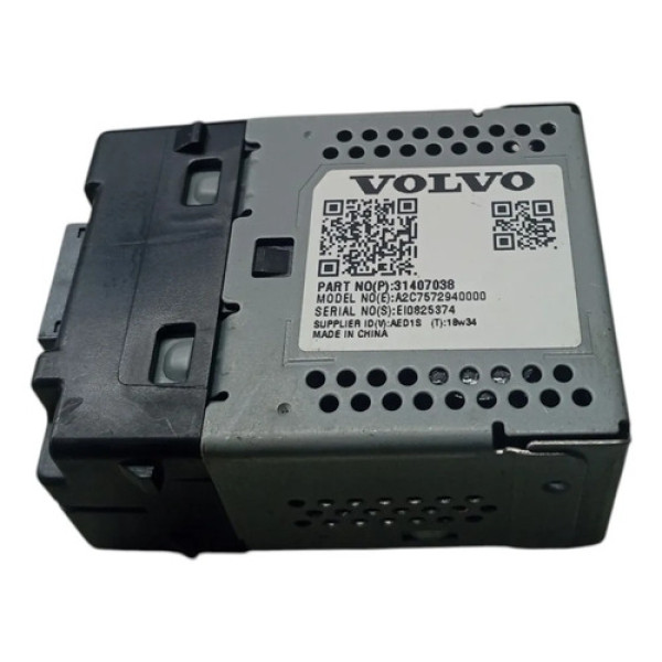 Entrada Usb Console Central Volvo Xc60 5t 2.0t Momentum 2019