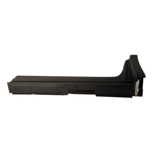 Moldura Spoiler Traseiro Esquerdo Chevrolet Equinox 2019 20 Preto
