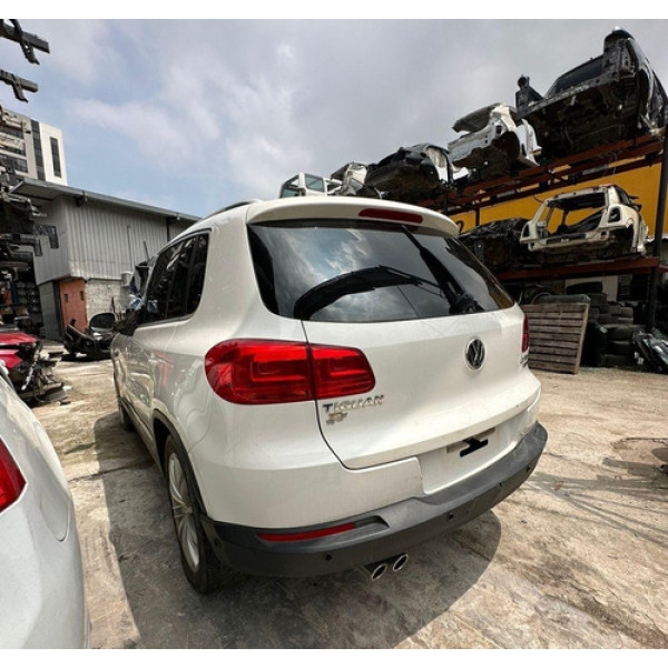 Sucata Peças Volkswagen Tiguan 2.0 200cv  (consulte Peças)