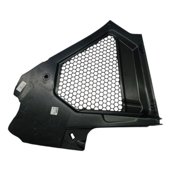 Moldura Esq Churrasqueira Bmw 320i 2.0 T B48 2020 Detalhe