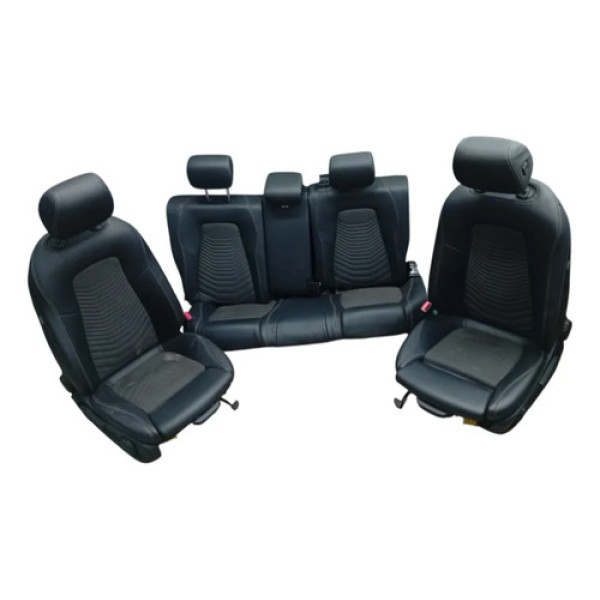 Jogo Banco Mercedes A200 1.3 Sedan Hi 2019 Preto