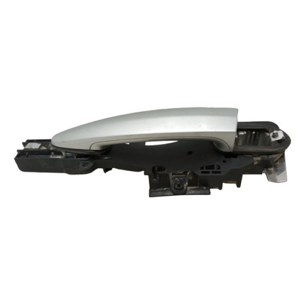 Maçaneta Externa Dianteira Esquerda Bmw 118i 2010 2011  Prata Dianteira