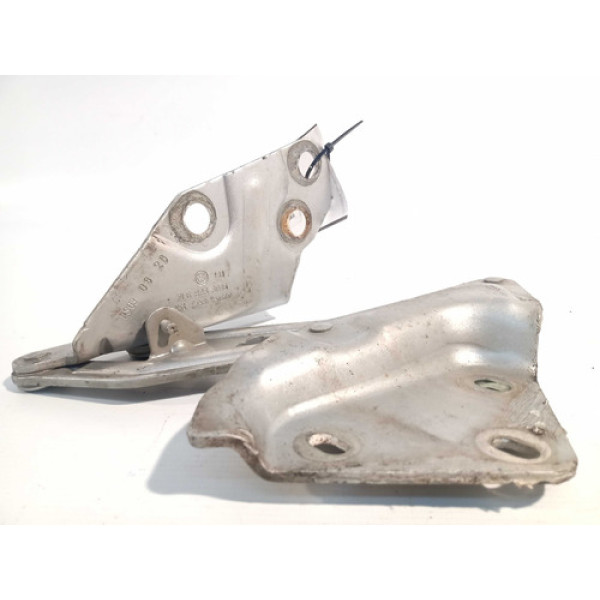 Braço Dobradiça Capô Esquerda Vw Touareg 2004 2005 2010