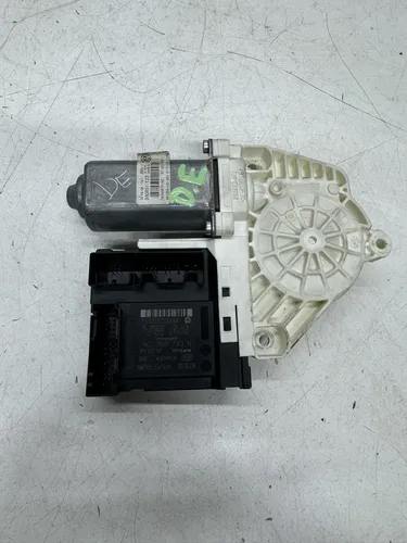 Motor Máquina Vidro Dianteira Esquerda Passat 2006 A 2010