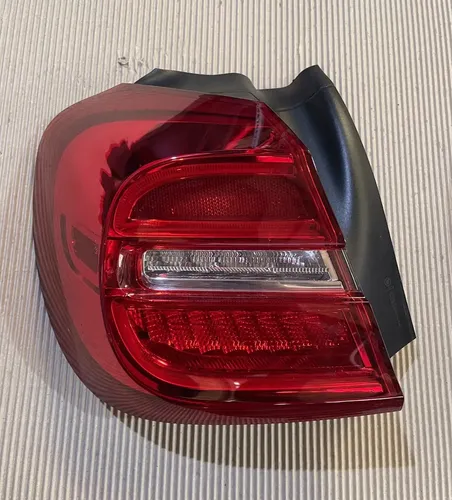 Lanterna Traseira Esquerda Mercedes Gla Esquerdo/motorista