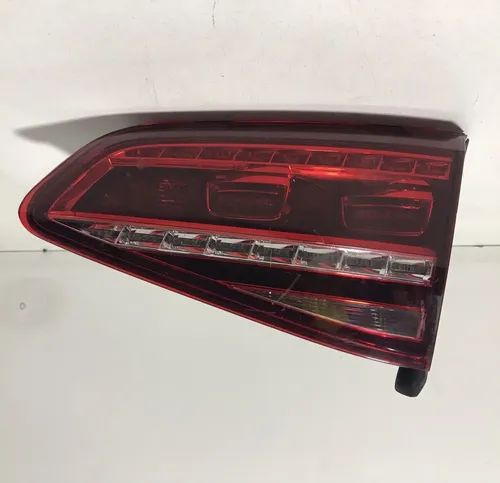 Lanterna Tampa Traseira Direita Golf 2014 Led Direito/passageiro Vermelho