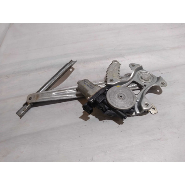 Maquina De Vidro Trazeira Esquerda Do Nissan March 2015 
