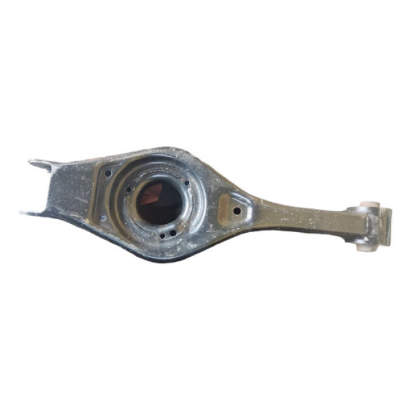 Bandeja Balança Traseira Dir Hyundai I30 2.0 16v 2011