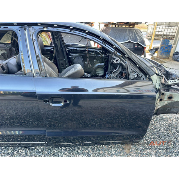 Porta Dianteira Direita Audi Q3 2015 2016 2017 C/ Maçaneta