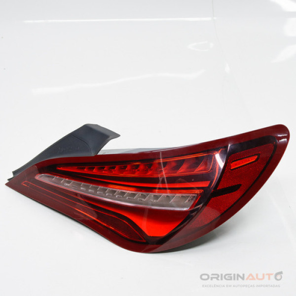 Lanterna Direita Mercedes Cla200 2018 A1179063800