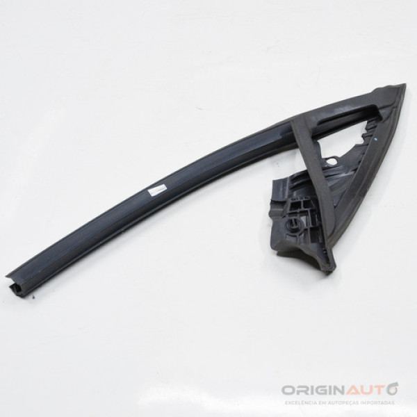 Canaleta Dianteira Direita Mercedes Cla200 2018 A1177250229
