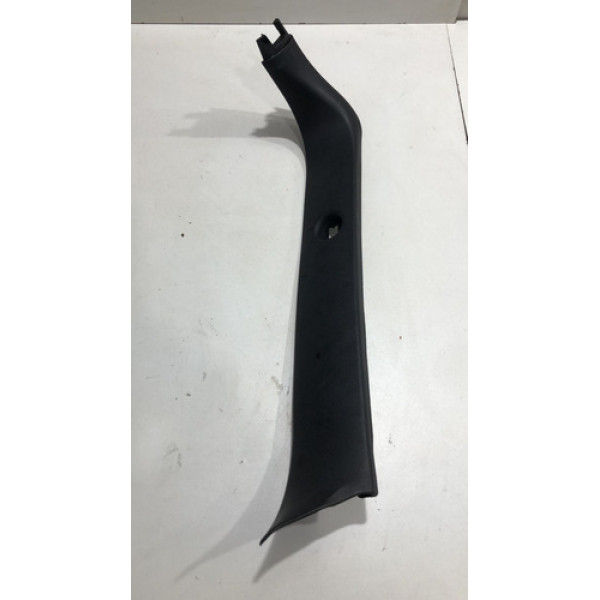 Moldura Acabamento Tampa Tras Esquerda Ford Focus 2001 2008