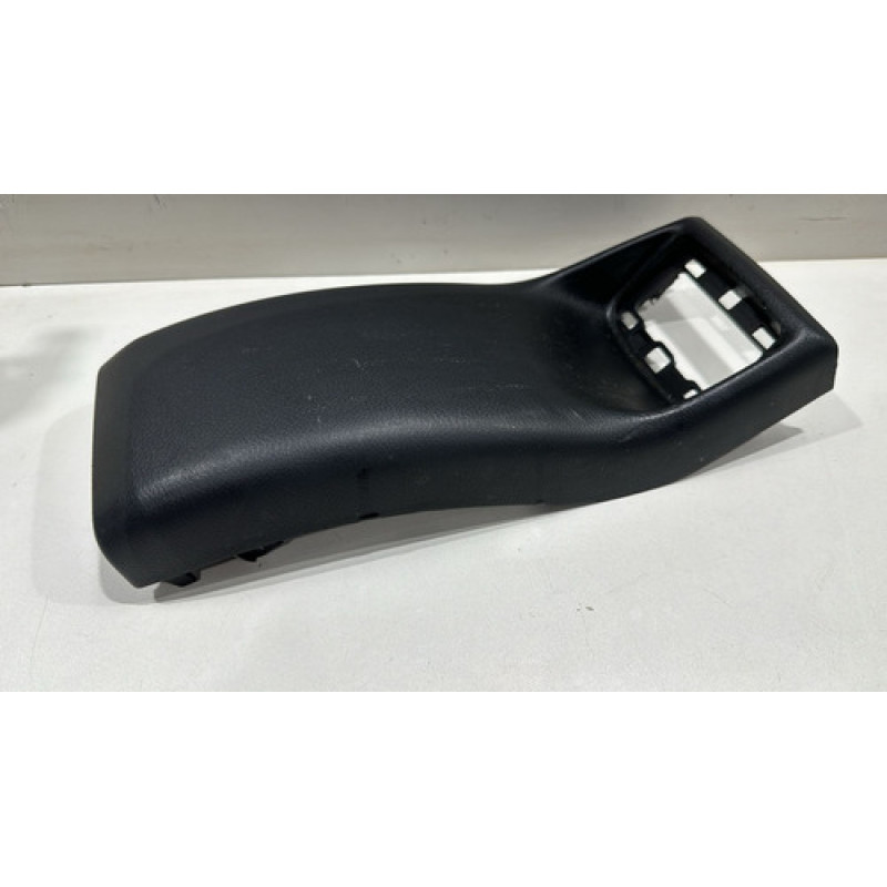 Acabamento Traseiro Console Central Fiat Toro 2018 A 2021 Acabamento Traseiro Console Central Fiat Toro 2018 A 2021