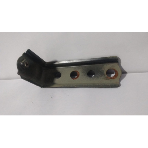 Suporte/guia Paralamas Toyota Etios 