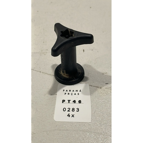 Porca Fixação Lanterna Duster Oroch 2016 17 18 2019 Original
