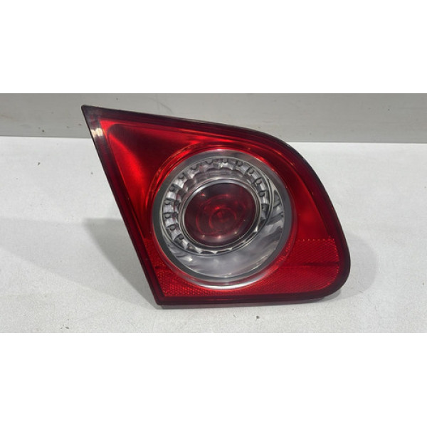 Lanterna Tampa Traseira Esquerda Vw Passat B6 2006 Á 2010