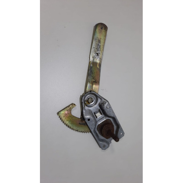 Máquina Vidro Manual Traseira Direita  Fiesta 96 A 02