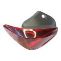 Lanterna Le Original Gm Onix Hatch Turbo 2020 2024 C Soquete Esquerdo Vermelho E Cristal