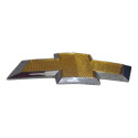 Emblema Tampa Tras Chevrolet Sonic Sedan Gm 2012 2014  Dourada