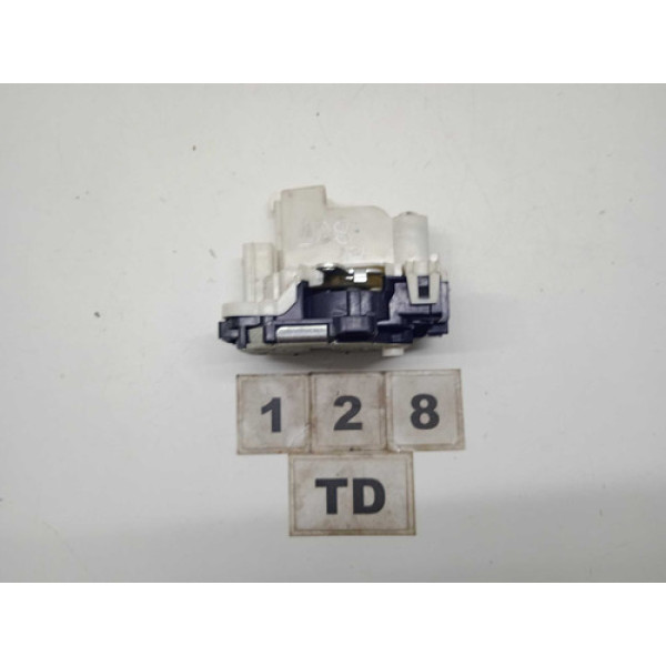 Fechadura Porta Traseira Direita Fiat Cronos 2021 A 2014 128