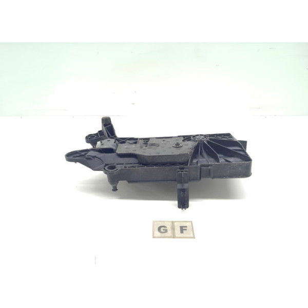 Suporte Base Bateria Vw Golf 2014 A 2018 Gf  Preto