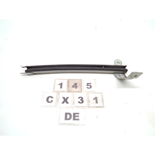 Guia Vidro Porta Dianteira Esquerda Nissan Sentra 2014 A 16 Prata