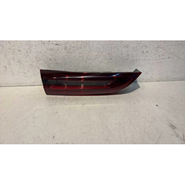 Lanterna Tampa Esquerda Fiat Fastback 2023 2024 2025 Esquerdo/motorista Vermelho