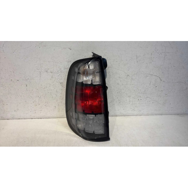 Lanterna Esquerda Fiat Uno 2016 2017 2018 2019 2020 Esquerdo/motorista Vermelho