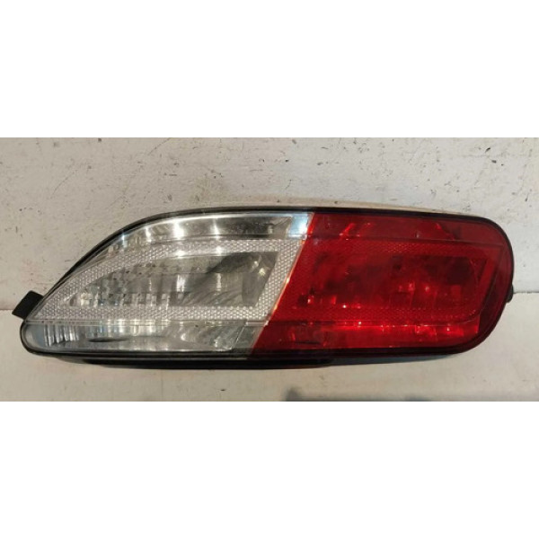 Lanterna Esquerda Parachoque Trailblazer 2013 2014 2015 2018 Esquerdo/motorista Vermelho