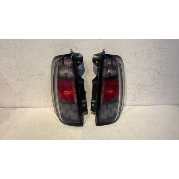 Par De Lanternas Fiat Uno 2016 2017 2018 2019 2020 Ambos Lados Vemelho