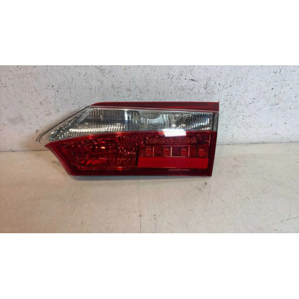 Lanterna Tampa Direita Toyota Corolla Led 2015 2016 2017 Direito/passageiro Vermelho