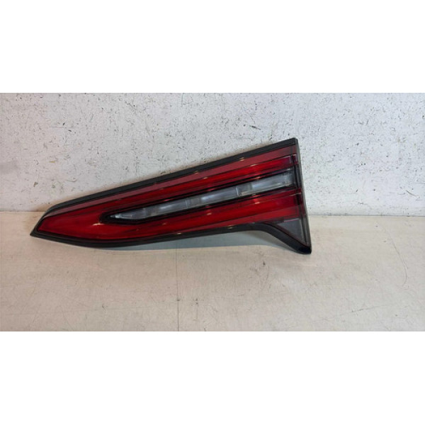 Lanterna Tampa Direita Toyota Hilux Sw4 2021 2022 2023 Direito/passageiro Vermelho