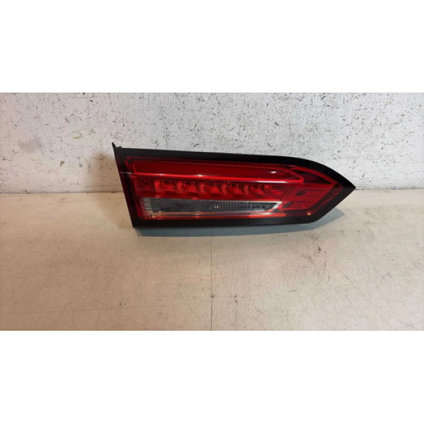 Lanterna Tampa Esquerda Fiat Cronos 2018 - 2024 Usado Esquerdo/motorista Vermelho