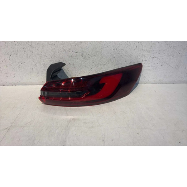 Lanterna Direita Fiat Fastback 2023 2024 2025 Usado Original Direito/passageiro Vermelho
