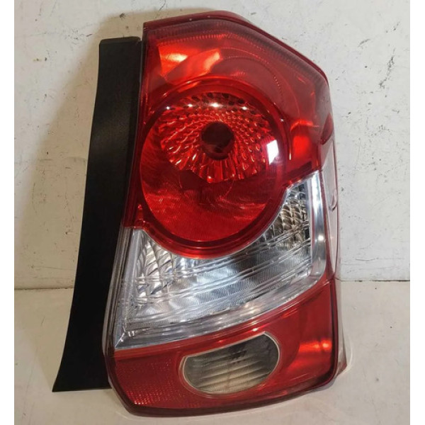 Lanterna Direita Toyota Etios Hatch 2013 2014 2015 2016 2017 Direito/passageiro Vermelho