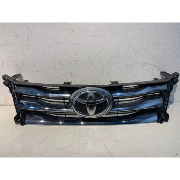 Grade Dianteira Toyota Hilux Sw4 2016/2020 Usado Preto Brilhante