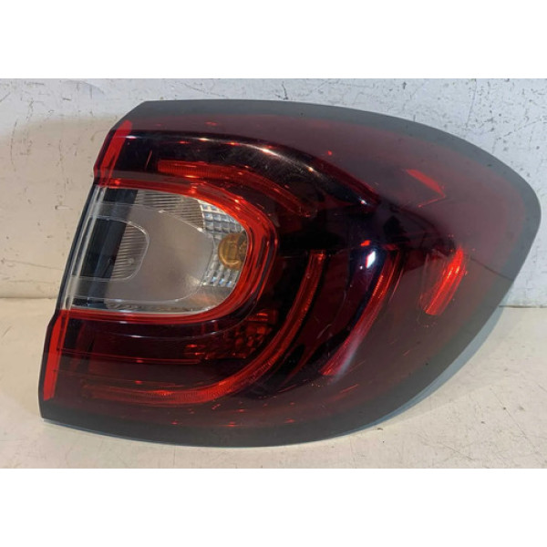 Lanterna Direita Renault Captur 2017 2018 2019 2020 21 2022 Direito/passageiro Vermelho