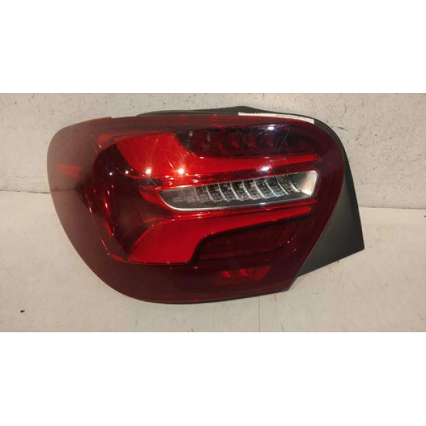 Lanterna Esquerda Mercedes A45 Amg 2015 2016 2017 2018 Esquerdo/motorista Vermelho