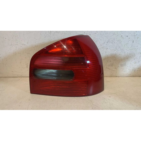 Lanterna Traseira Direita Audi A3 Fume 1996 - 2003 Usado Direito/passageiro Vermelho