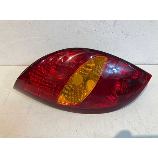 Lanterna Gm Celta 2001 2002 2003 2004 2005 2006 L.e Origin Esquerdo Vermelho