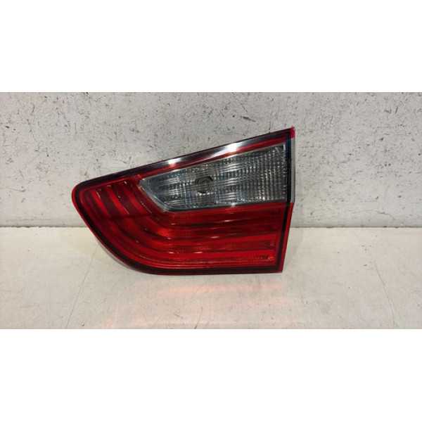 Lanterna Tampa Direita Fiat Grand Siena 2012 2013 2014-2021 Direito/passageiro Vermelho
